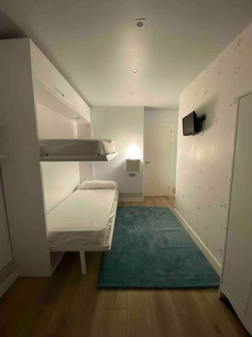 Apartamento A 100Metros De La Playa De San Lorenzo Gijón Exteriör bild