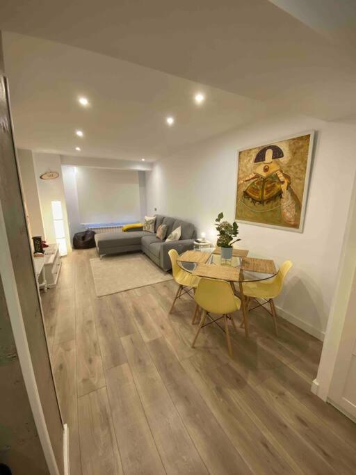 Apartamento A 100Metros De La Playa De San Lorenzo Gijón Exteriör bild