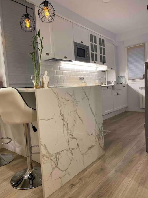 Apartamento A 100Metros De La Playa De San Lorenzo Gijón Exteriör bild